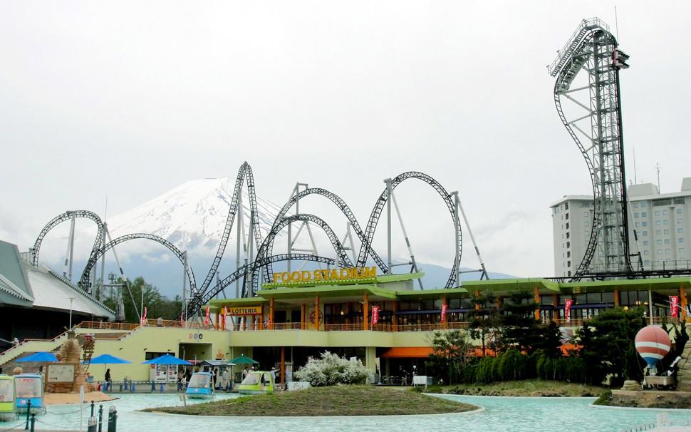 สวนสนุก Fuji Q Highland